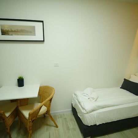 Exclusive Guest Room Bene Beraq エクステリア 写真